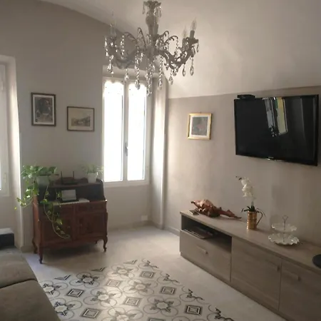 Menotti Apartament *